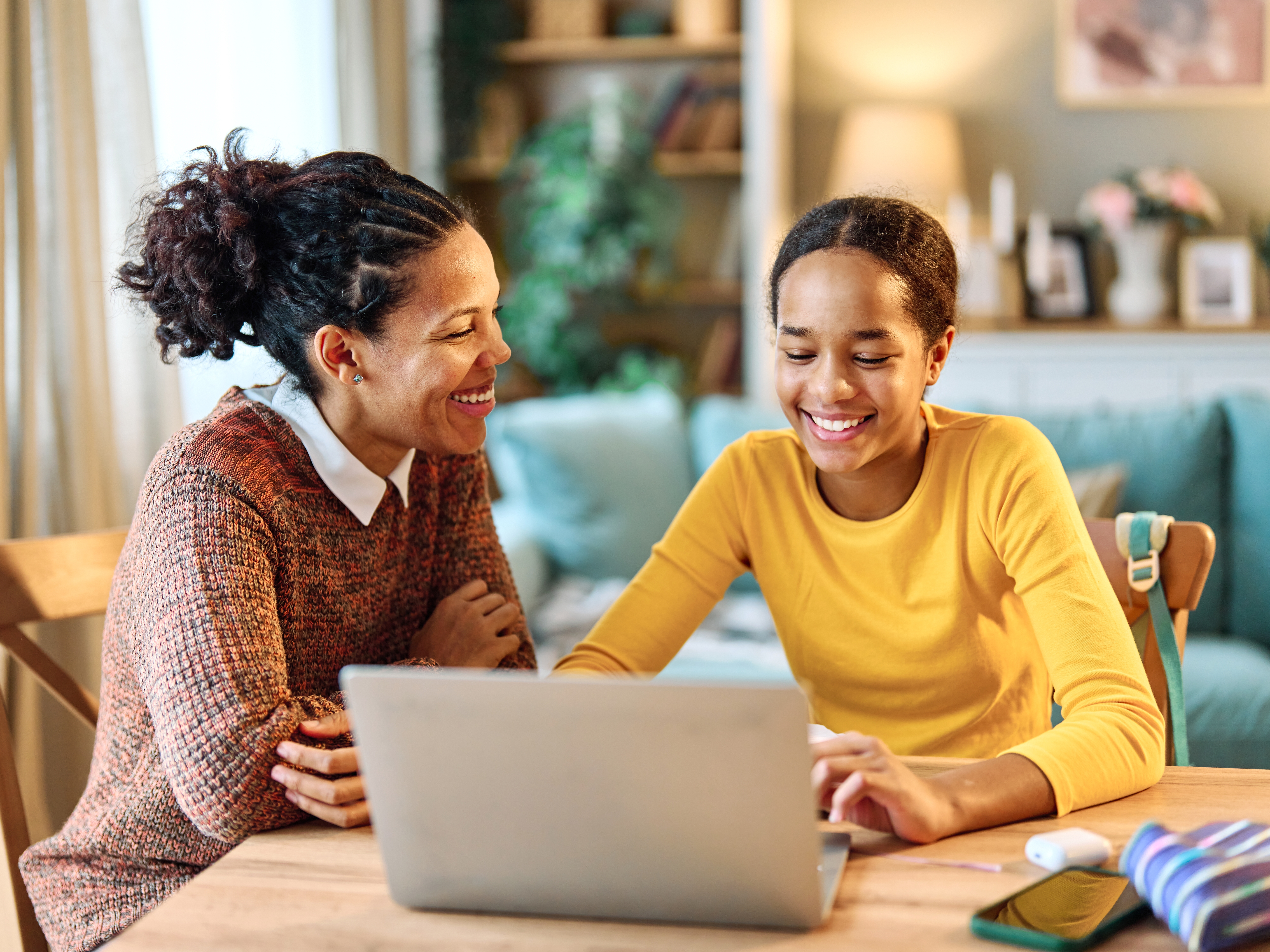 img-CV-mom-and-parent-open-house-2025-12-05